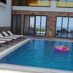 Apartment Luxury Golden 2