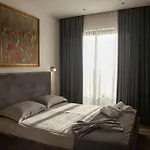 Luxury Golden 2 *