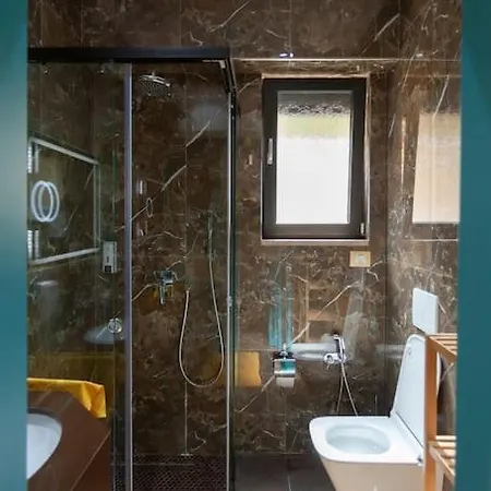 Apartment Luxury Golden 2