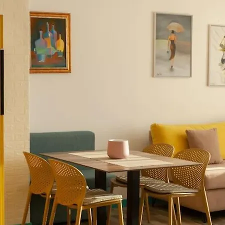 Apartment Luxury Golden 2