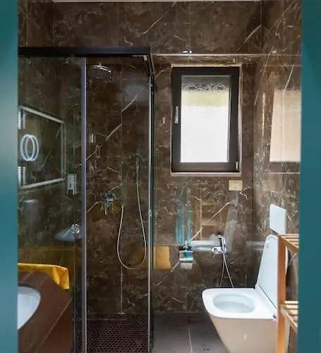 Lägenhet Luxury Golden 2