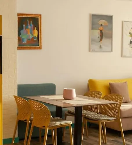 Lägenhet Luxury Golden 2